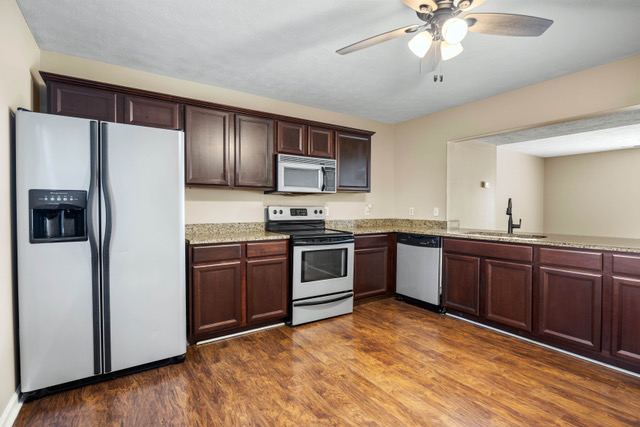 Kitchen at 210 Grant Ave